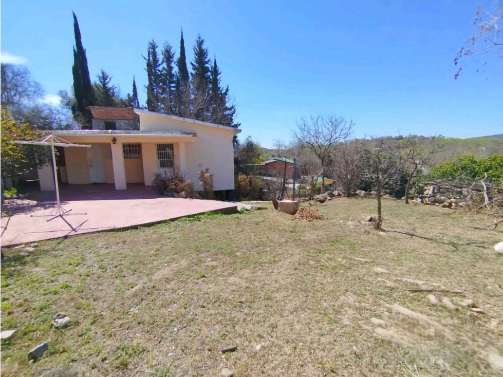 OPORTUNIDAD EN BARRIO LA QUINTA CASA AMPLIA CON VISTA - 4