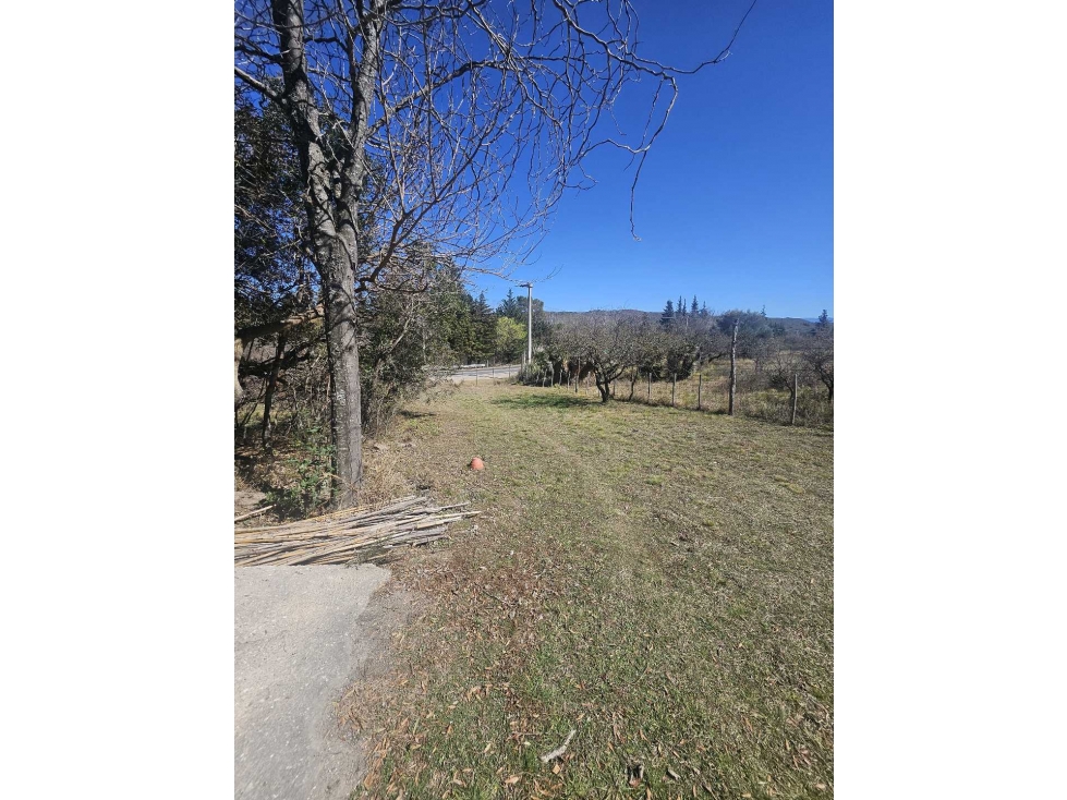 OPORTUNIDAD EN LAS JARILLAS SOBRE RUTA Y FRENTE AL RÍO IDEAL O.CABAÑ - 4