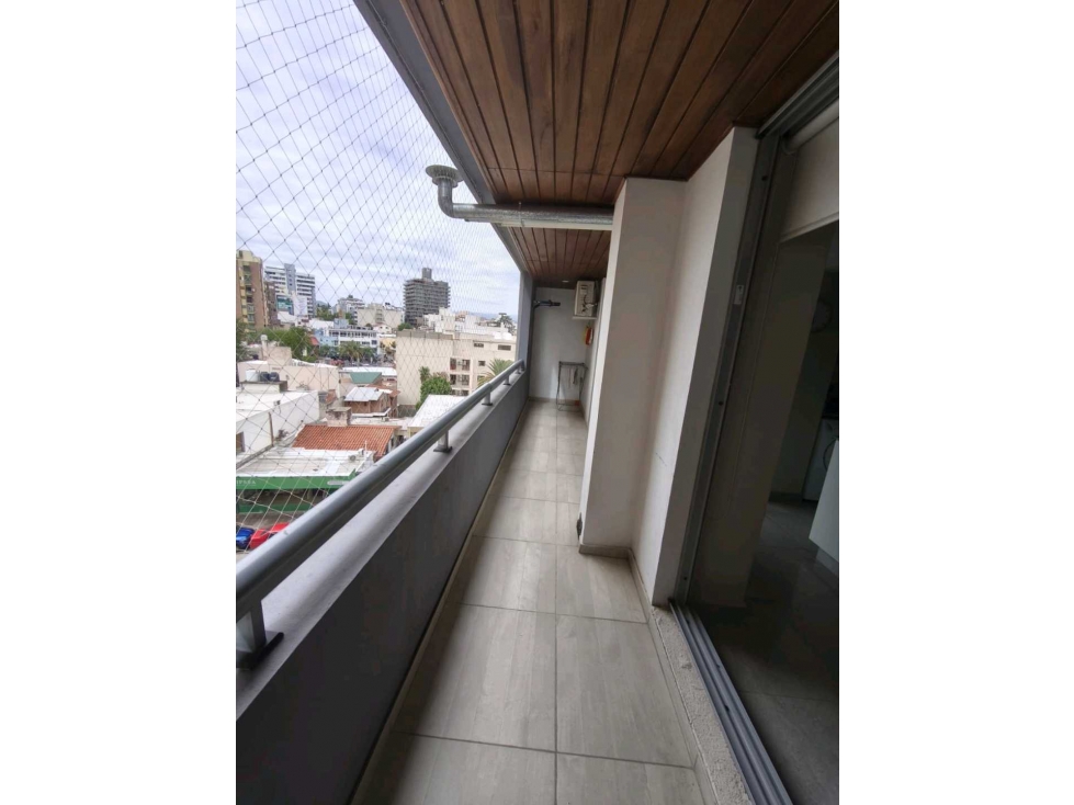 OPORTUNIDAD EN PLENO CENTRO CON PISCINA Y BALCÓN Y VISTA — foto 2