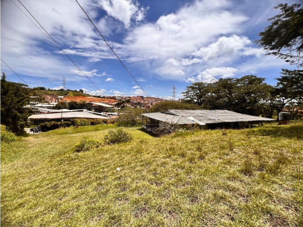 Oportunidad EN VENTA LOTE ESQUINERO EN EXPANSIÓN URBANA~Amplia Mixtura — foto 3
