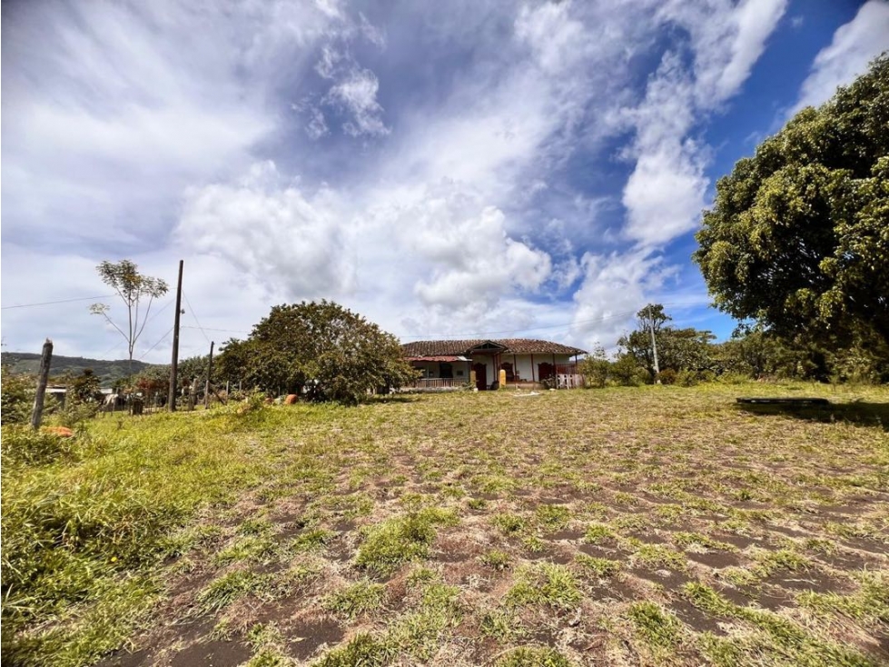 Oportunidad EN VENTA LOTE ESQUINERO EN EXPANSIÓN URBANA~Amplia Mixtura — foto 5