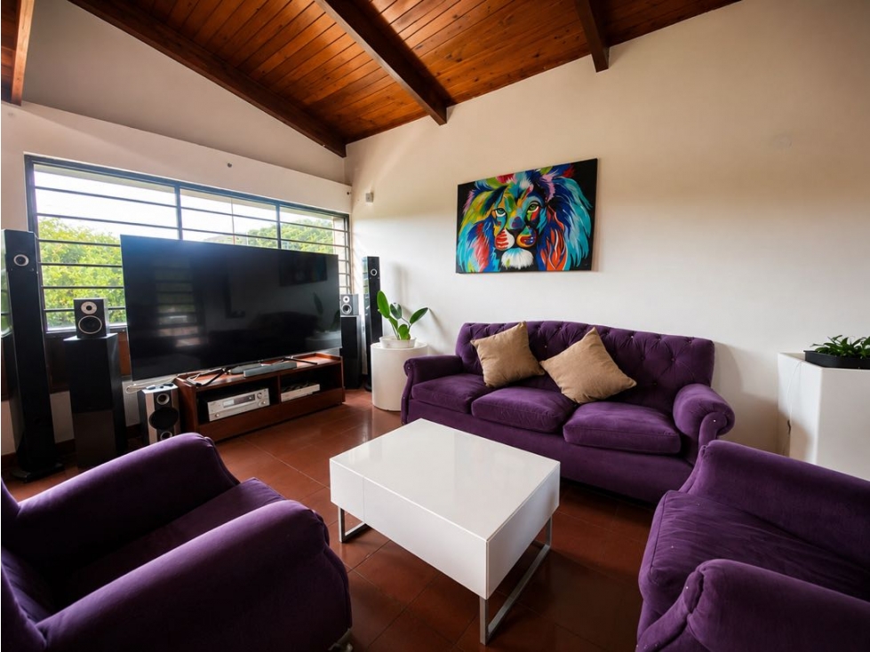 OPORTUNIDAD EN VILLA CARLOS PAZ HERMOSA CASA ESQUINA CON VISTA - 6