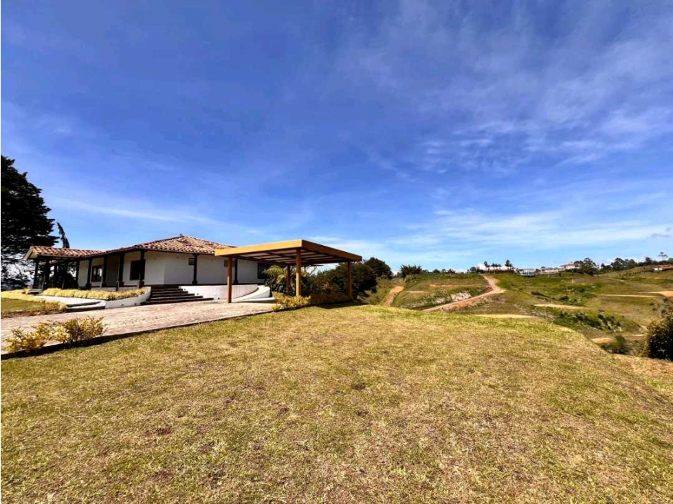 Oportunidad. ESPECTACULAR CASA FINCA EN VENTA EN EL CARMEN DE VIBORAL.