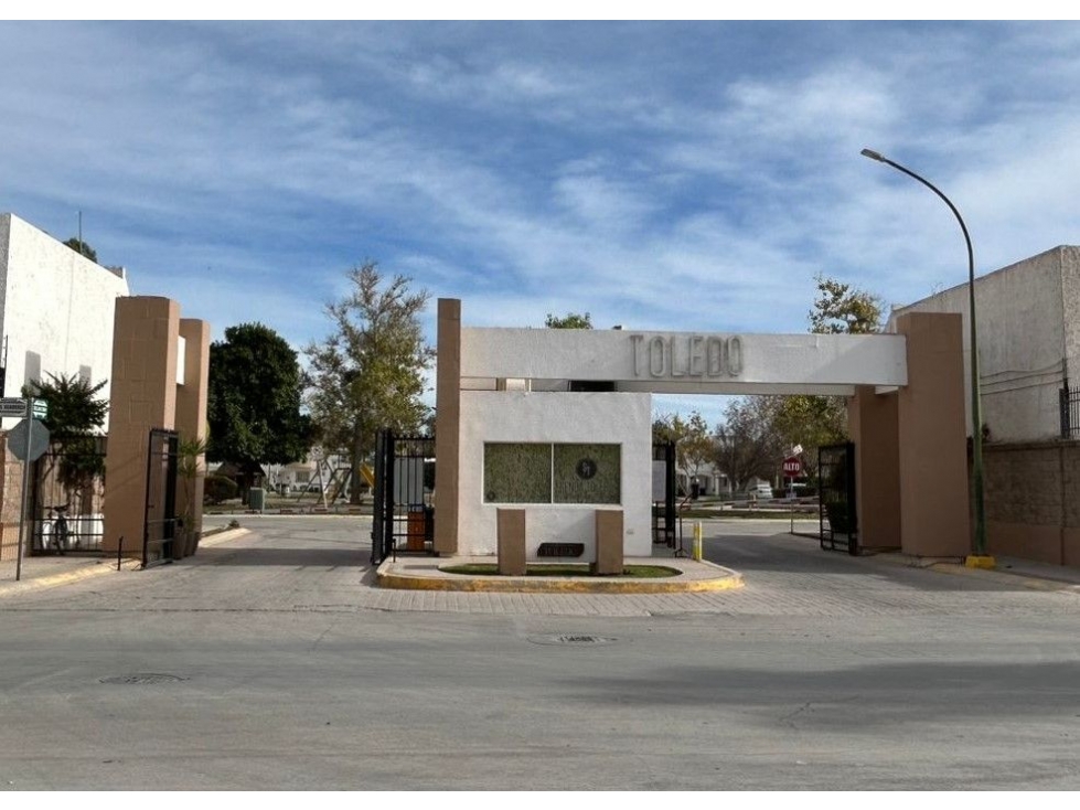 CASA EN CONDOMINIO CON POSESION FÍSICA - 1