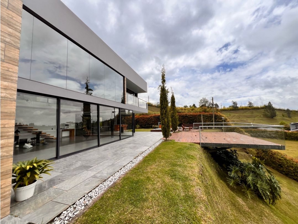 Oportunidad... HERMOSA CASA FINCA EN VENTA SECTOR AEROPUERTO JMC. — foto 5