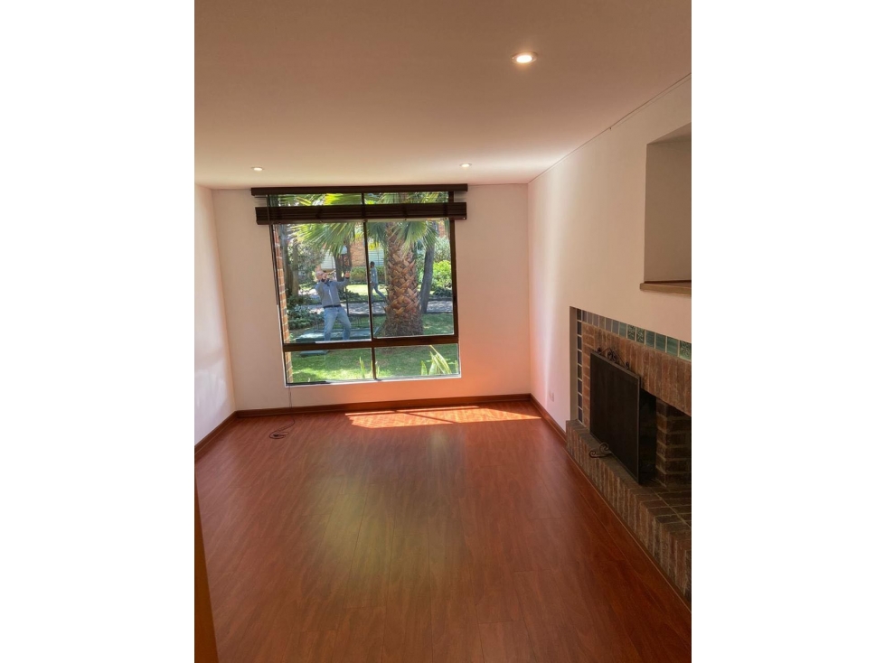 ¡OPORTUNIDAD! HERMOSA CASA REMODELADA PARA VENTA EN CHIA — foto 4
