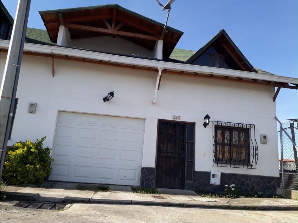 Oportunidad... HERMOSA CASA UNIFAMILIAR EN VENTA EN EL CARMEN VÍBORAL.