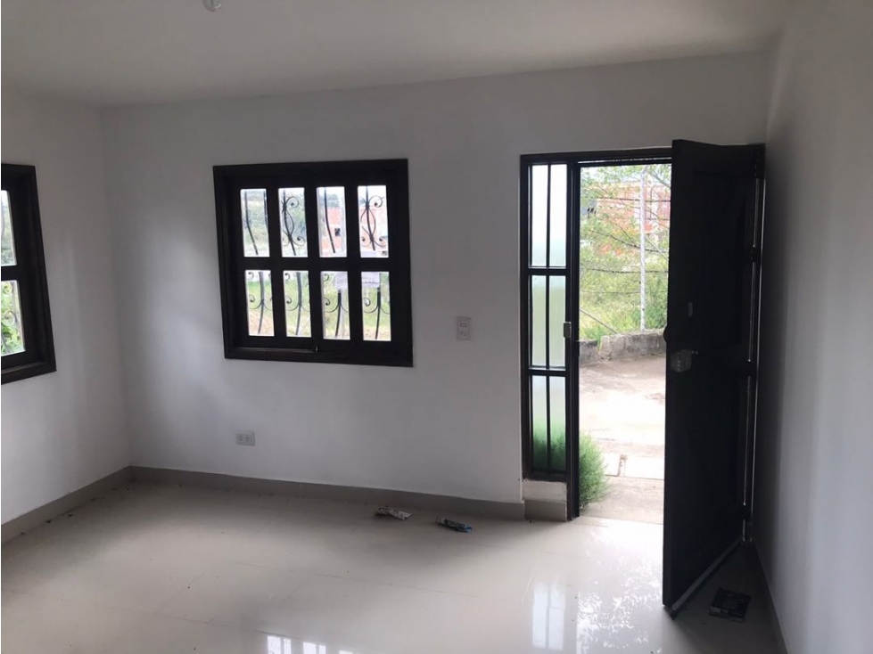Oportunidad... HERMOSA CASA UNIFAMILIAR EN VENTA EN EL CARMEN VÍBORAL. — foto 5