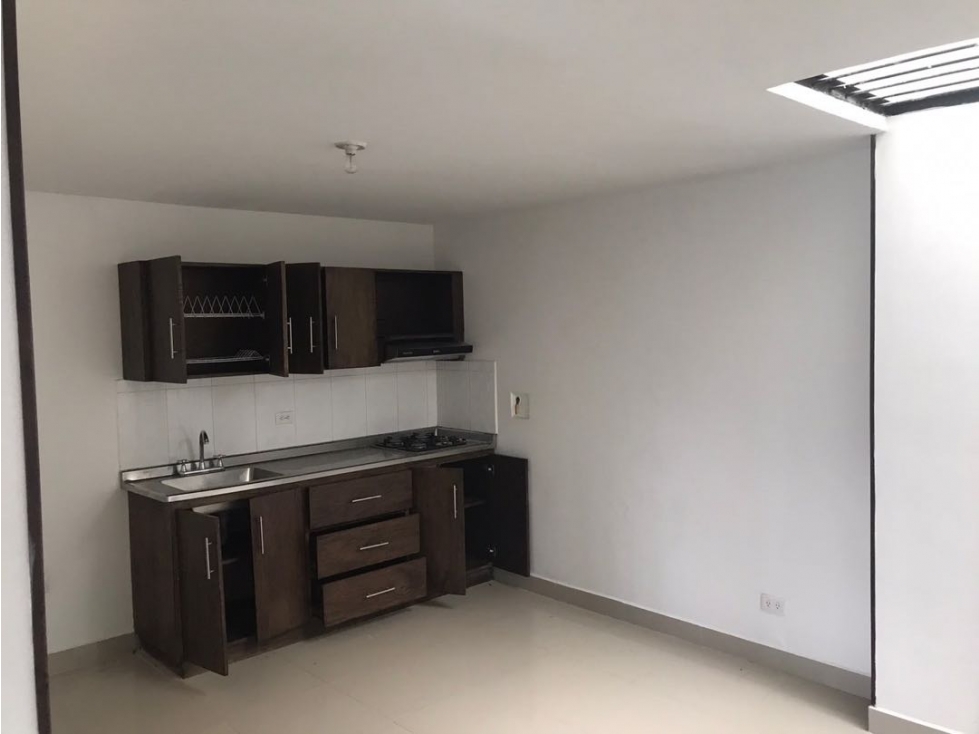 Oportunidad... HERMOSA CASA UNIFAMILIAR EN VENTA EN EL CARMEN VÍBORAL. — foto 6