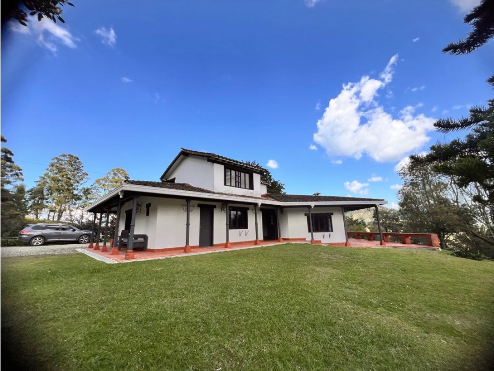 Oportunidad... LINDA CASA FINCA EN VENTA PARA DESARROLLO EN LA CEJA. — foto 2