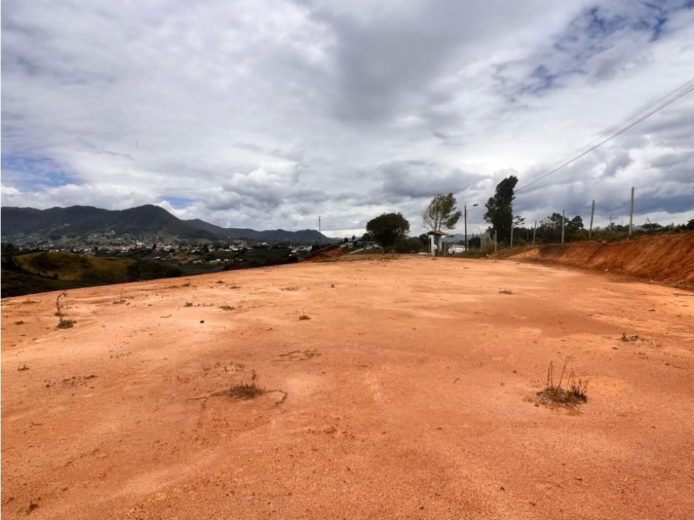 Oportunidad... LINDOS LOTES EN VENTA CON EXCELENTE UBICACIÓN - CARMEN — foto 2
