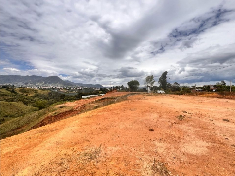 Oportunidad... LINDOS LOTES EN VENTA CON EXCELENTE UBICACIÓN - CARMEN — foto 3