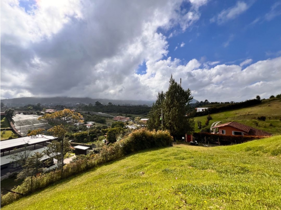 Oportunidad... LOTE CON LINDA VISTA EN VENTA CON EXCELENTE UBICACIÓN — foto 4