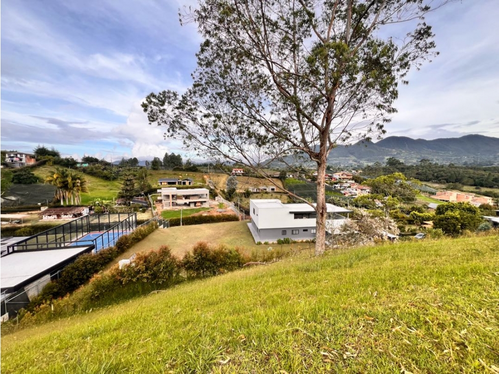 Oportunidad... LOTE CON LINDA VISTA EN VENTA CON EXCELENTE UBICACIÓN — foto 2