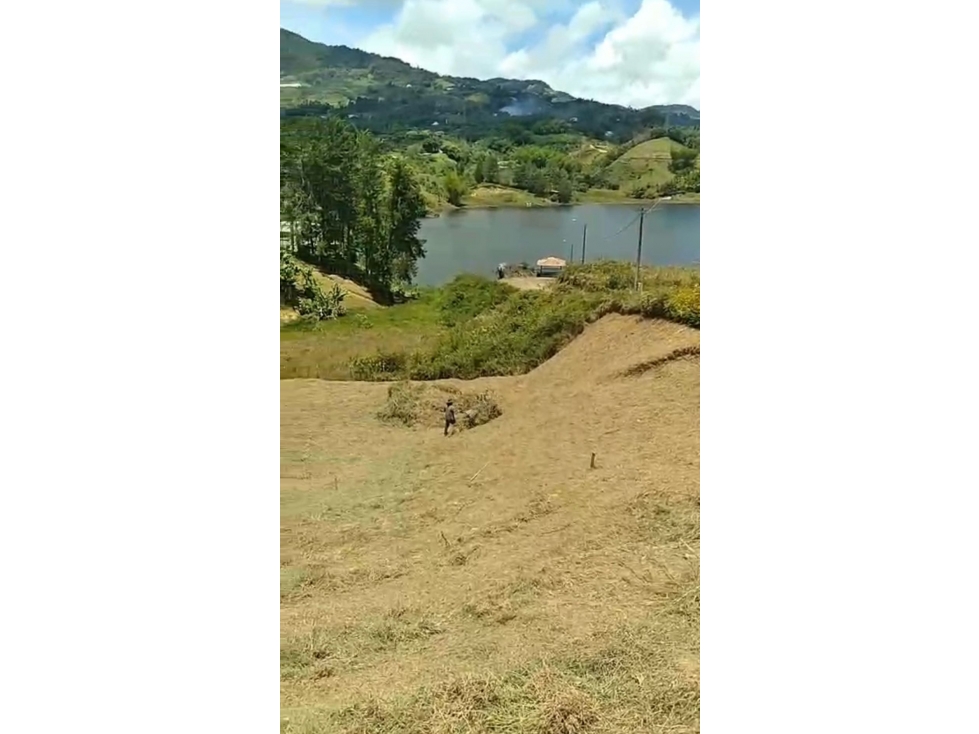 ¡Oportunidad! Lote en GuatapÃ© de 4.648 mÂ² bajÃ³ a $600 Millones