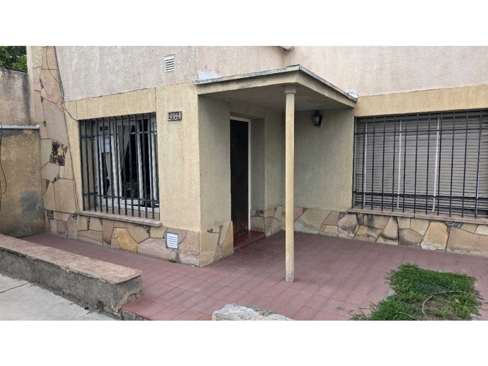 Oportunidad única casa en venta con excelente ubicación y potencial - 2