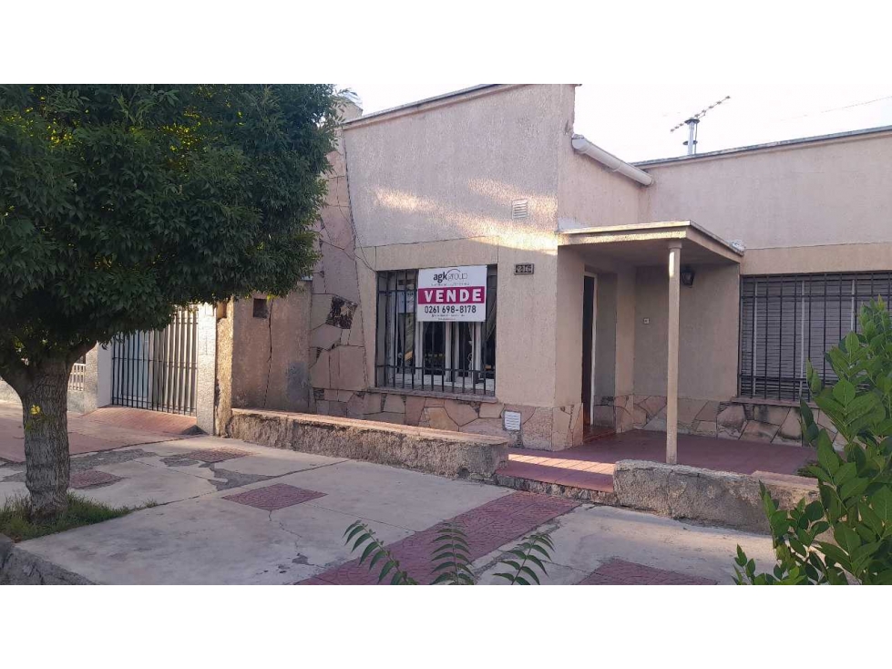 Oportunidad única casa en venta con excelente ubicación y potencial - 3