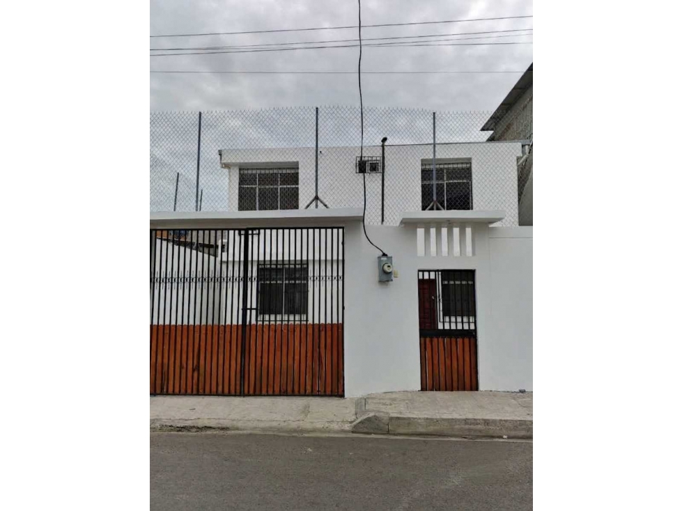 ¡OPORTUNIDAD ÃNICA EN MANTA - SE VENDE AMPLIA PROPIEDAD! - 1