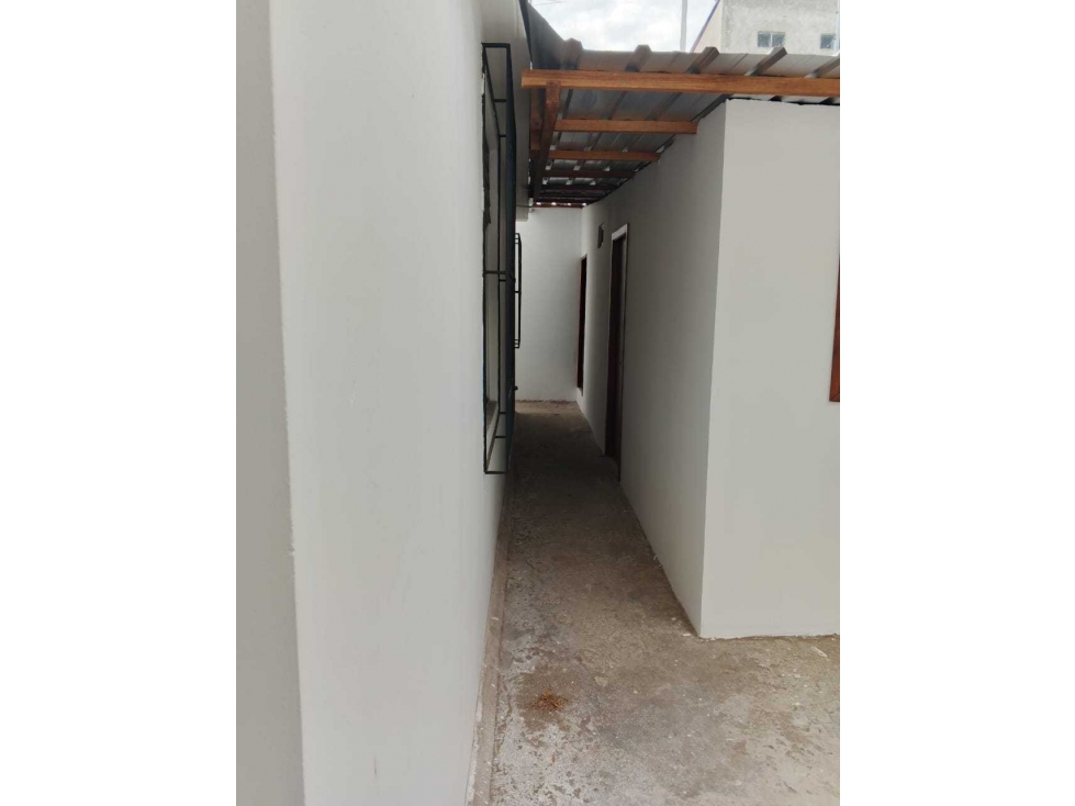 ¡OPORTUNIDAD ÃNICA EN MANTA - SE VENDE AMPLIA PROPIEDAD! - 4