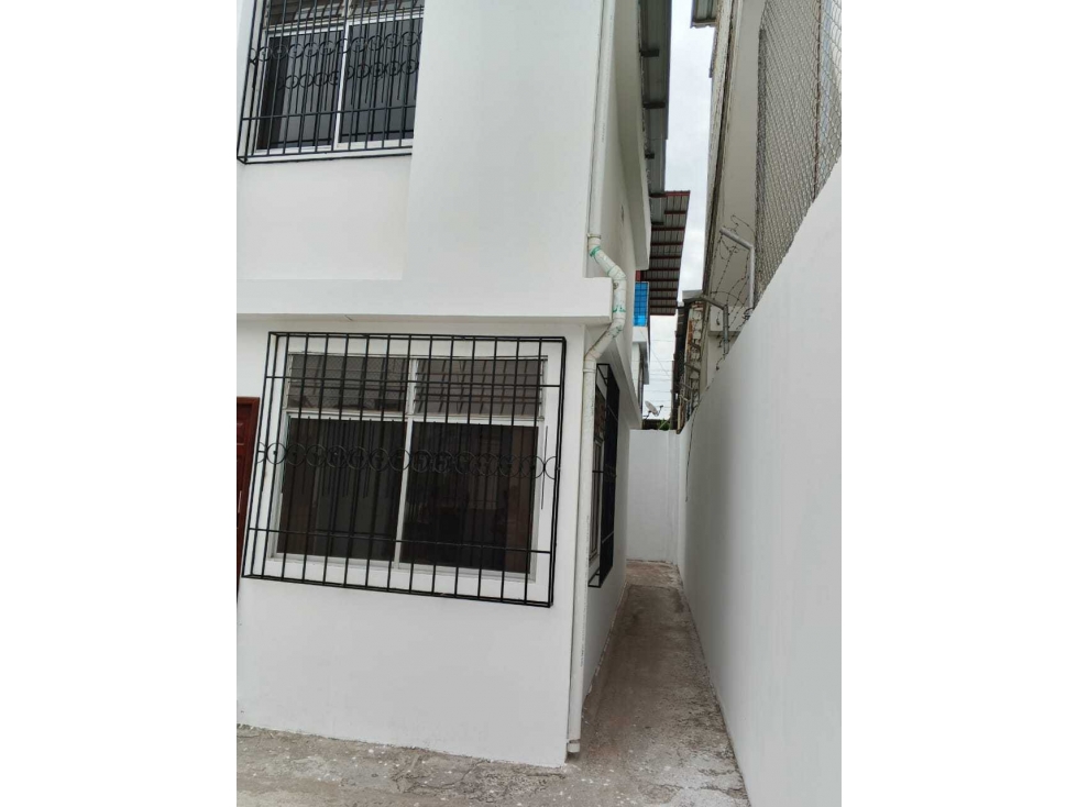 ¡OPORTUNIDAD ÃNICA EN MANTA - SE VENDE AMPLIA PROPIEDAD! - 5