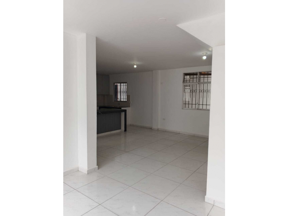 ¡OPORTUNIDAD ÃNICA EN MANTA - SE VENDE AMPLIA PROPIEDAD! - 6