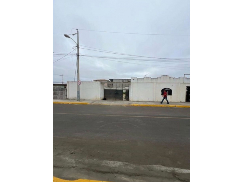 ¡OPORTUNIDAD ÃNICA EN SALINAS! TERRENO + 2 CASAS POR SOLO $79,900