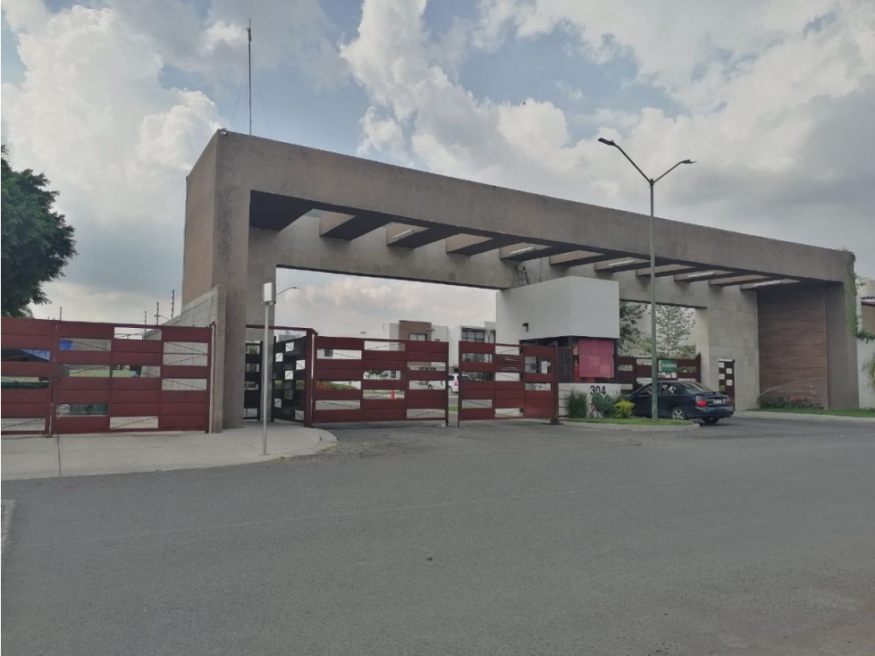 Oportunidad para Inversionistas: Casa en Fraccionamiento Alteza - 1