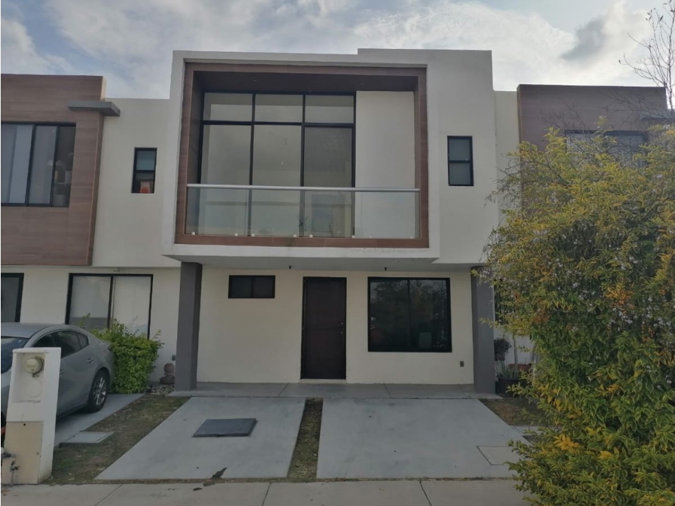 Oportunidad para Inversionistas: Casa en Fraccionamiento Alteza - 2
