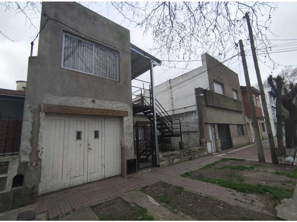 OPORTUNIDAD PH 3 AMBIENTES A RECICLAR CON COCHERA VILLA PRIMERA - 2