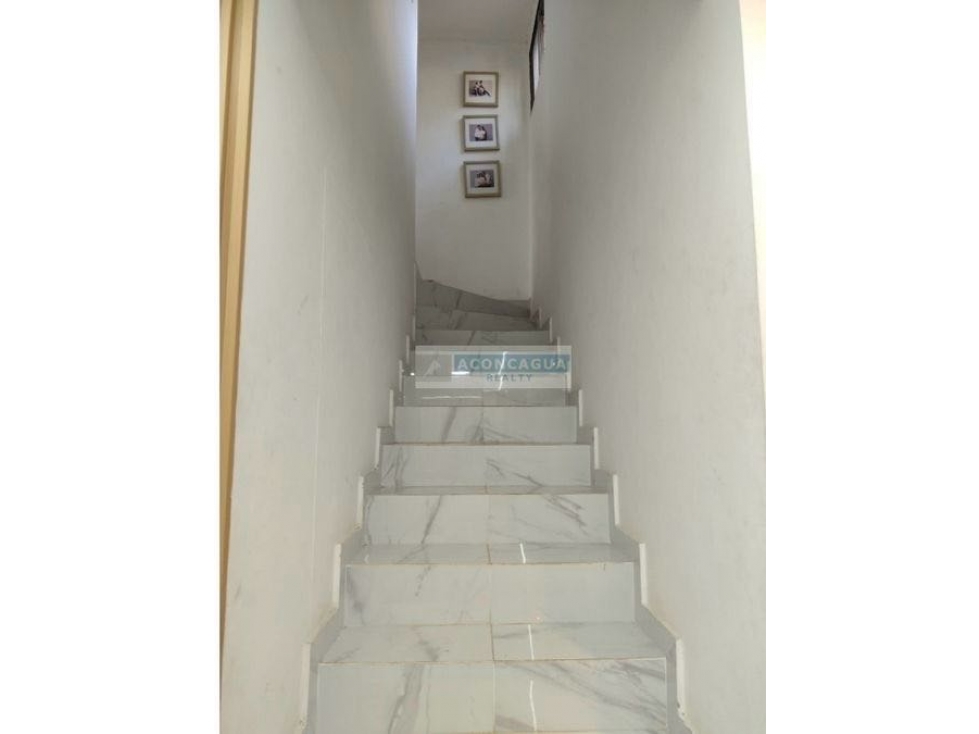 OPORTUNIDAD POR MOTIVO DE VIAJE! CASA REMODELADA EN PORVENIR — foto 5