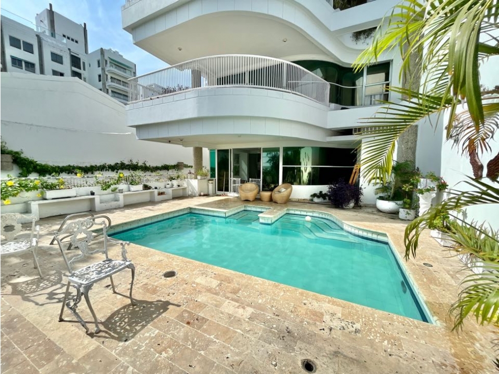 OPORTUNIDAD, SE VENDE APARTAMENTO DUPLEX FRENTE AL MAR — foto 4