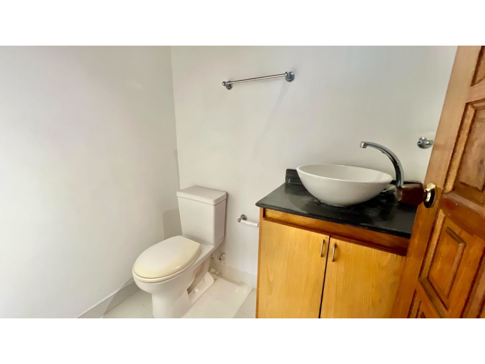 OPORTUNIDAD SE VENDE APTO EN BOCAGRANDE 3 ALCOBAS Y ESTUDIO — foto 5
