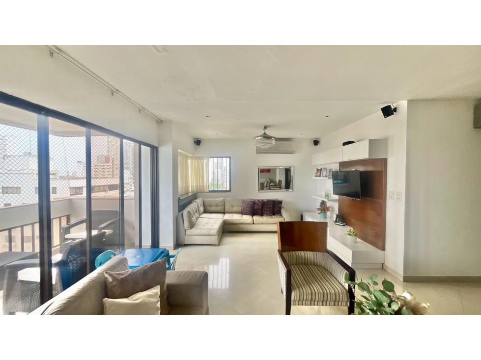 OPORTUNIDAD SE VENDE APTO EN BOCAGRANDE 3 ALCOBAS Y ESTUDIO — foto 2