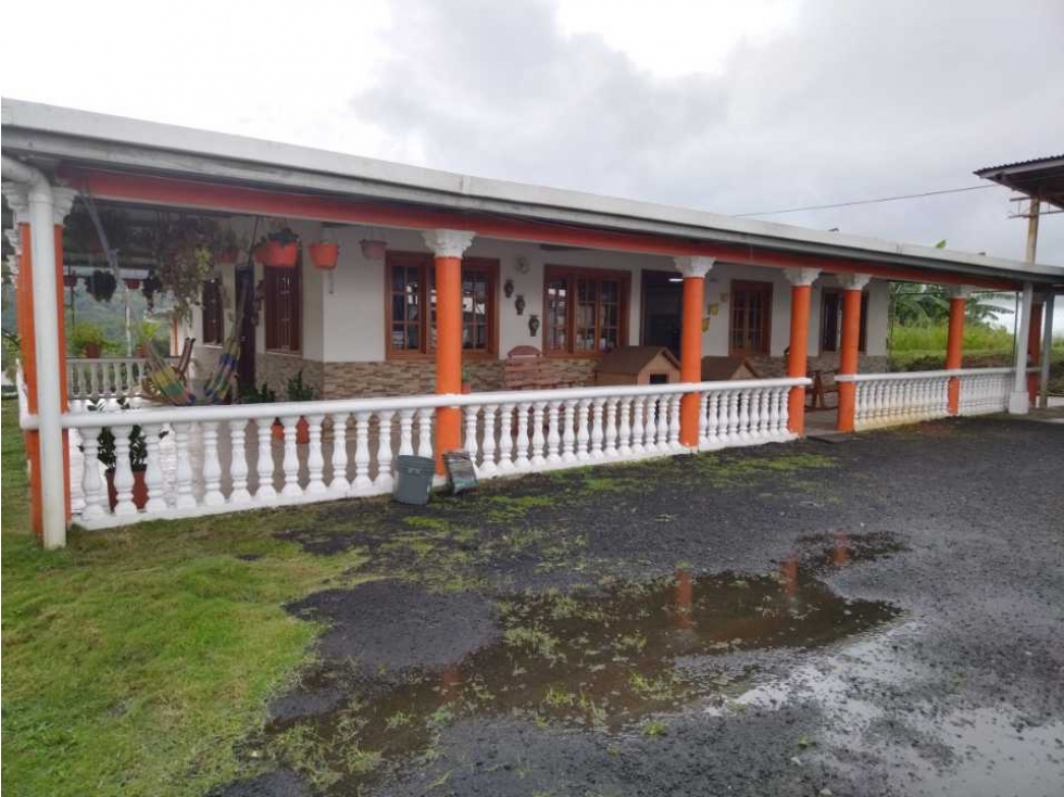 GANGA!! Se Vende Linda casa en Cerro Azul con Galpón Industrial — foto 5
