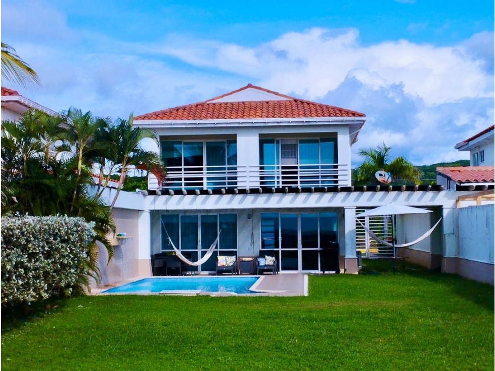 OPORTUNIDAD SE VENDE CASA FRENTE AL MAR VIA A BARRANQUILLA
