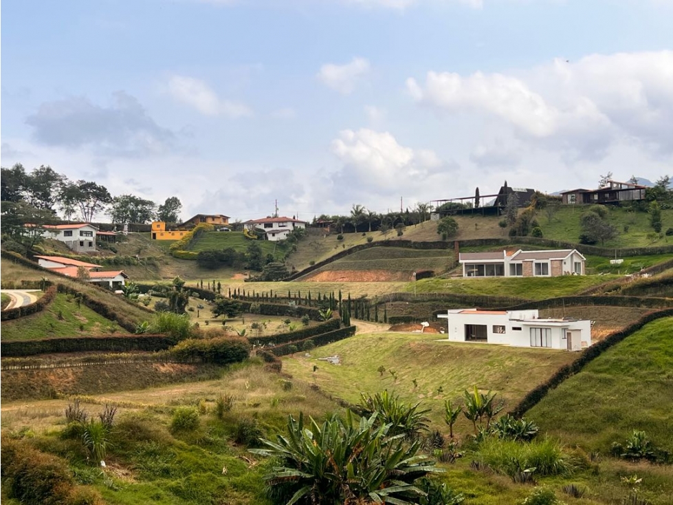 OPORTUNIDAD... SE VENDE LOTE MUY APROVECHABLE EN LA VEREDA QUIRAMA.. — foto 2