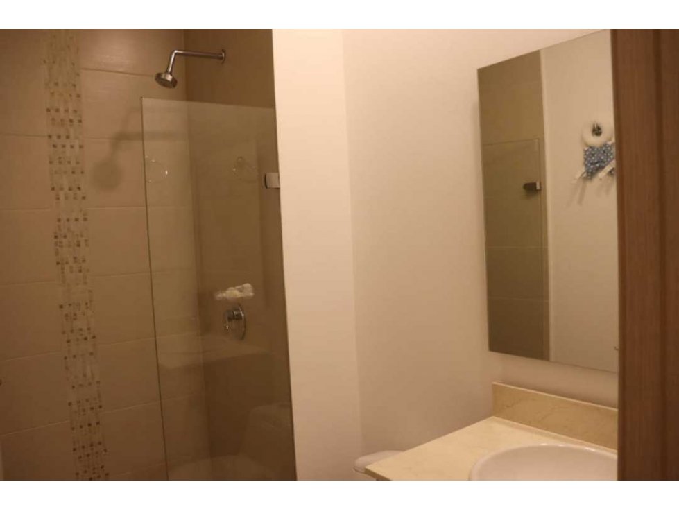 SE VENDE EXCELENTE APARTAMENTO EN EL PORTAL DE GENOVES — foto 4