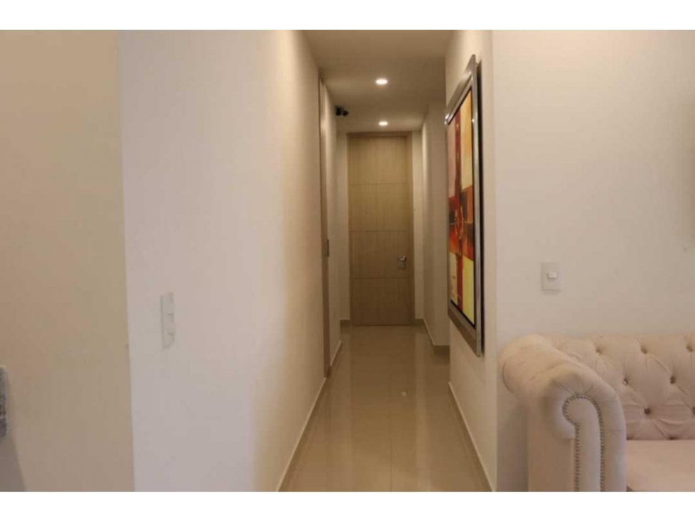 SE VENDE EXCELENTE APARTAMENTO EN EL PORTAL DE GENOVES — foto 3