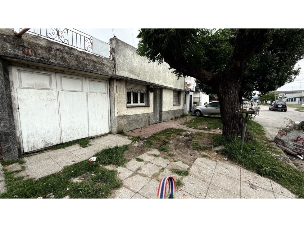 OPORTUNIDAD VENTA CASA A RECICLAR SOBRE LOTE 150m2 - 1