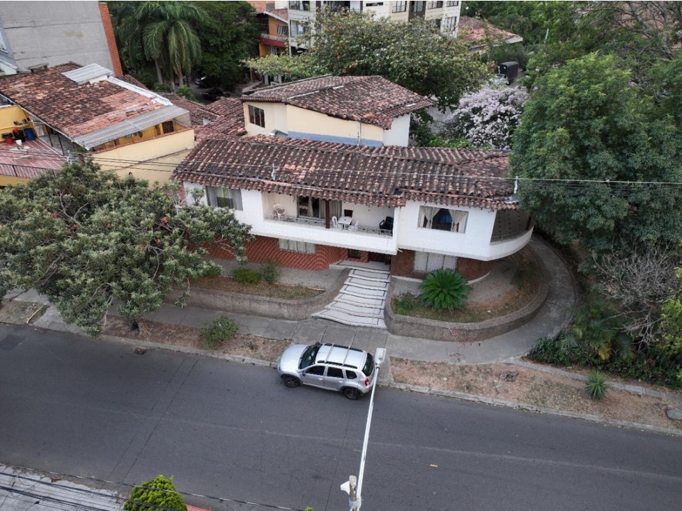 Oportunidad Venta Casa en Medellin con potencial de edificar o Airbnb — foto 2