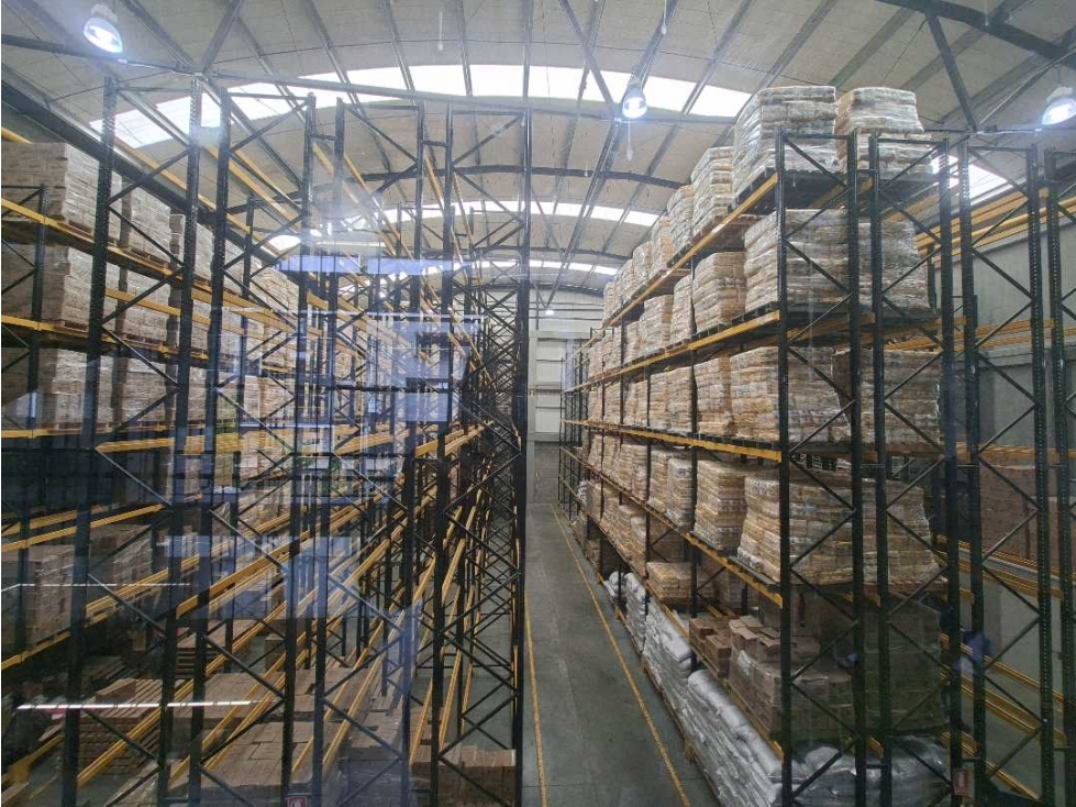 !Oportunidad! Venta de Bodega - Girardota - 2