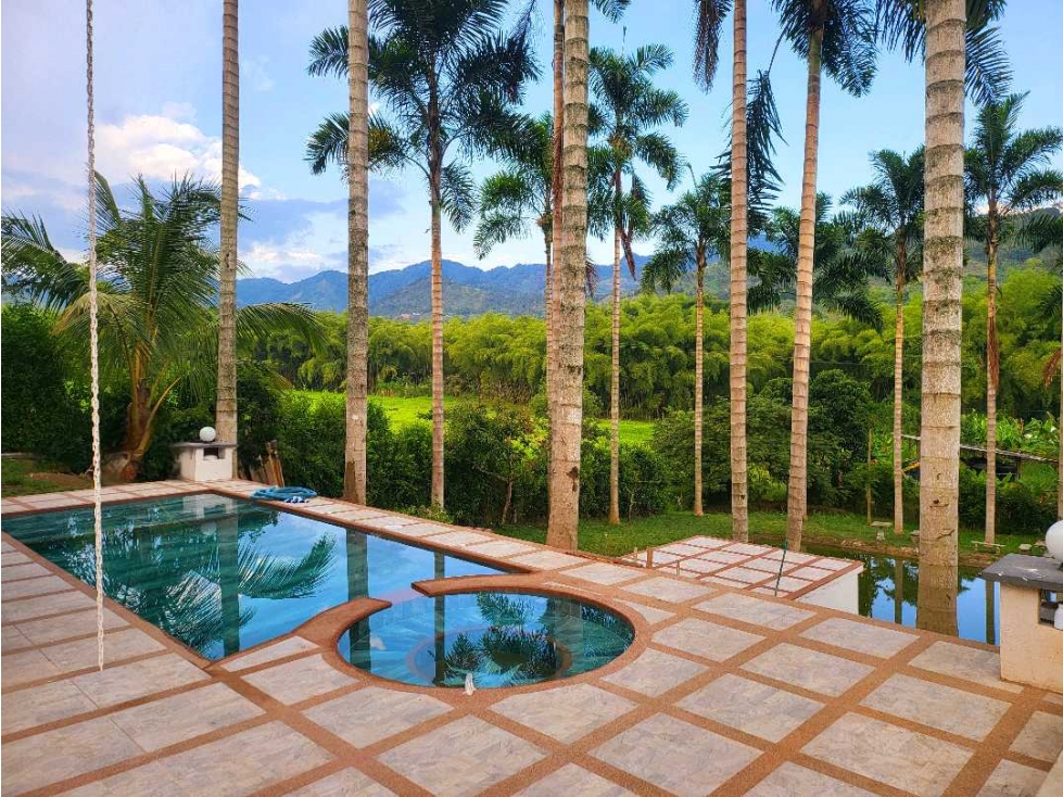 Oportunidad Venta de Finca Campestre sobre la vía a Marsella — foto 2