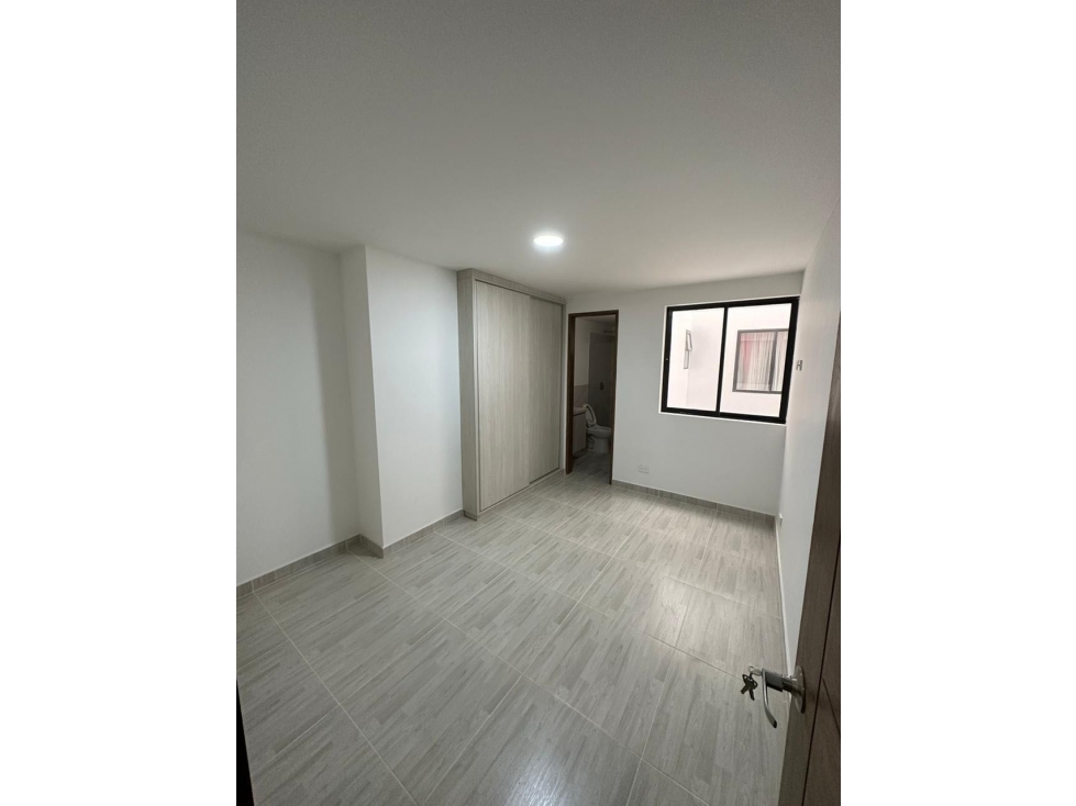 OPORTUNIDAD...HERMOSO APARTAMENTO EN VENTA EN PH - SECTOR LA ALHAMBRA. — foto 2