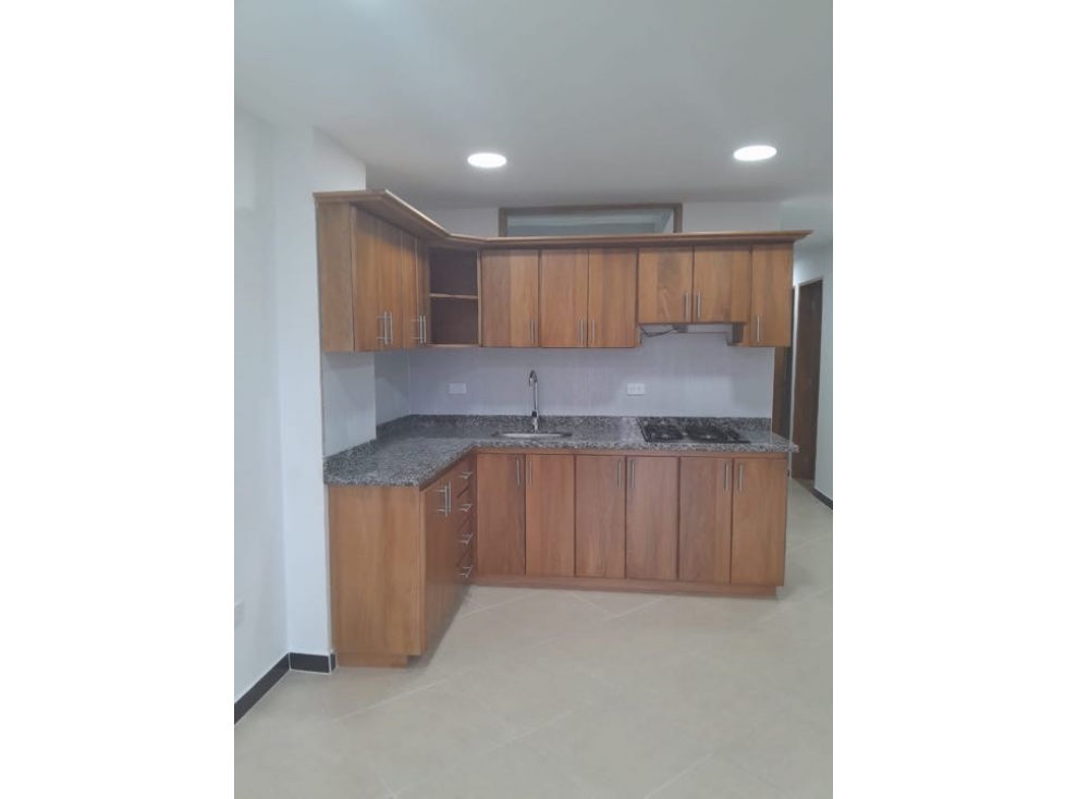 Oportunidad...SE VENDE AMPLIO APARTAMENTO EN PRIMER PISO - CARMEN VIB. — foto 2