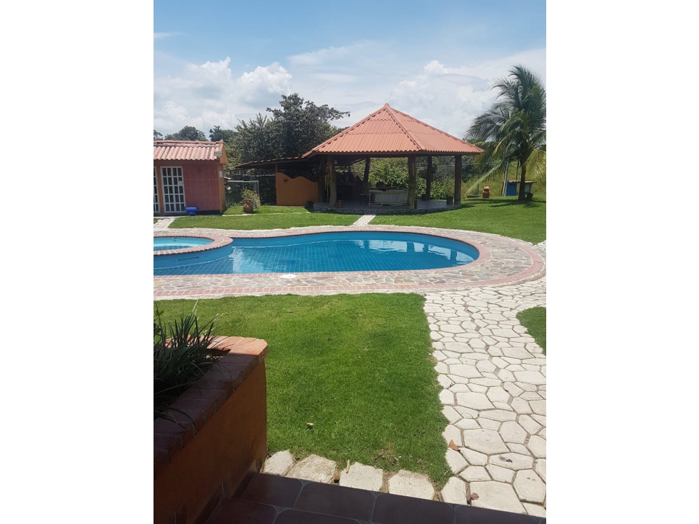 PANAMÁ VENDO FINCA VALLE DE ANTON CUENTA CON 12 CABALLERIZAS. - 6