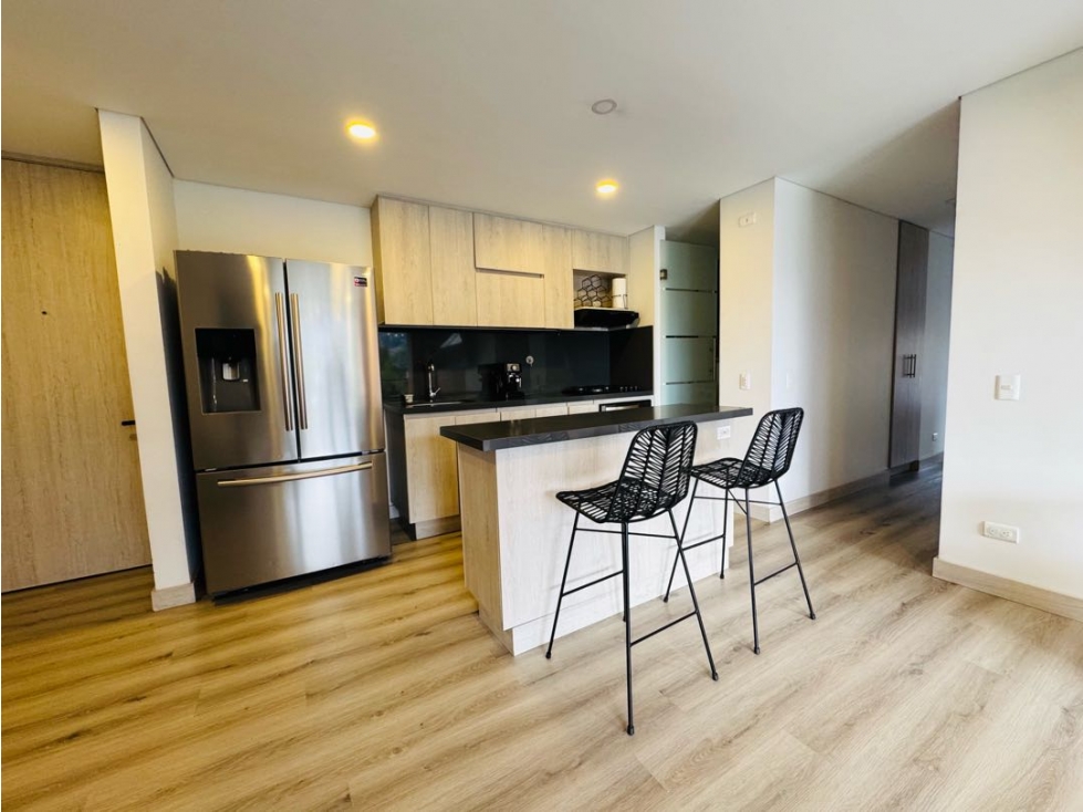 PARA LA VENTA APARTAMENTO EN LA LOMA DE LAS BRUJAS CON TERRAZA — foto 2