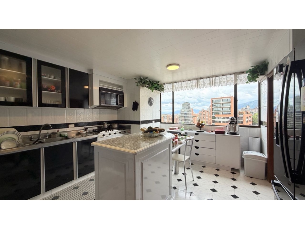 PARA REMODELAR PISO 13 EN EL RETIRO CLL 81 CON 8 VISTA 360 GRADOS! — foto 5