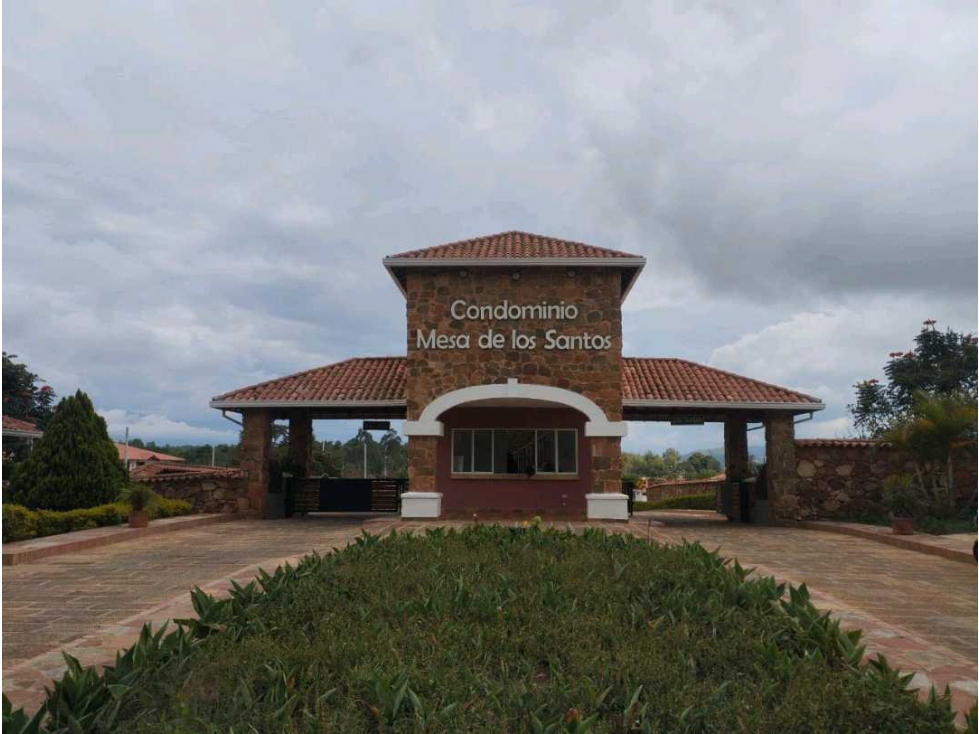 PARCELA EN VENTA CONDOMINIO MESA DE LOS SANTOS - 1
