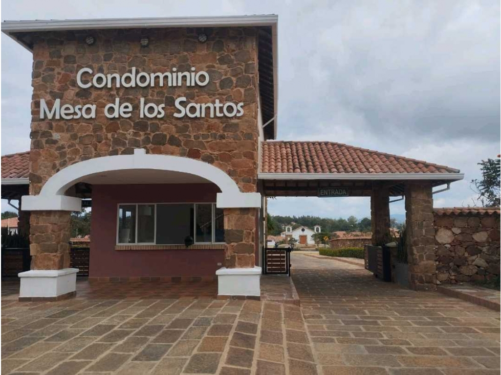 PARCELA EN VENTA CONDOMINIO MESA DE LOS SANTOS - 4