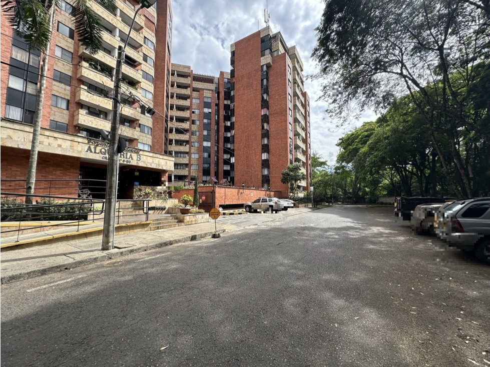 PARQUEADERO 17 CON ALQUERIA AG B CR 83 6 50 — foto 2
